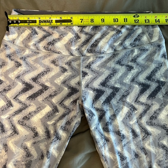 Tuff Athletic geometric leggings size small - Picture 5 of 9